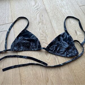 WOLFORD TRIANGLE ANTOINETTE ICONIC BLACK BIKINI TOP - XS